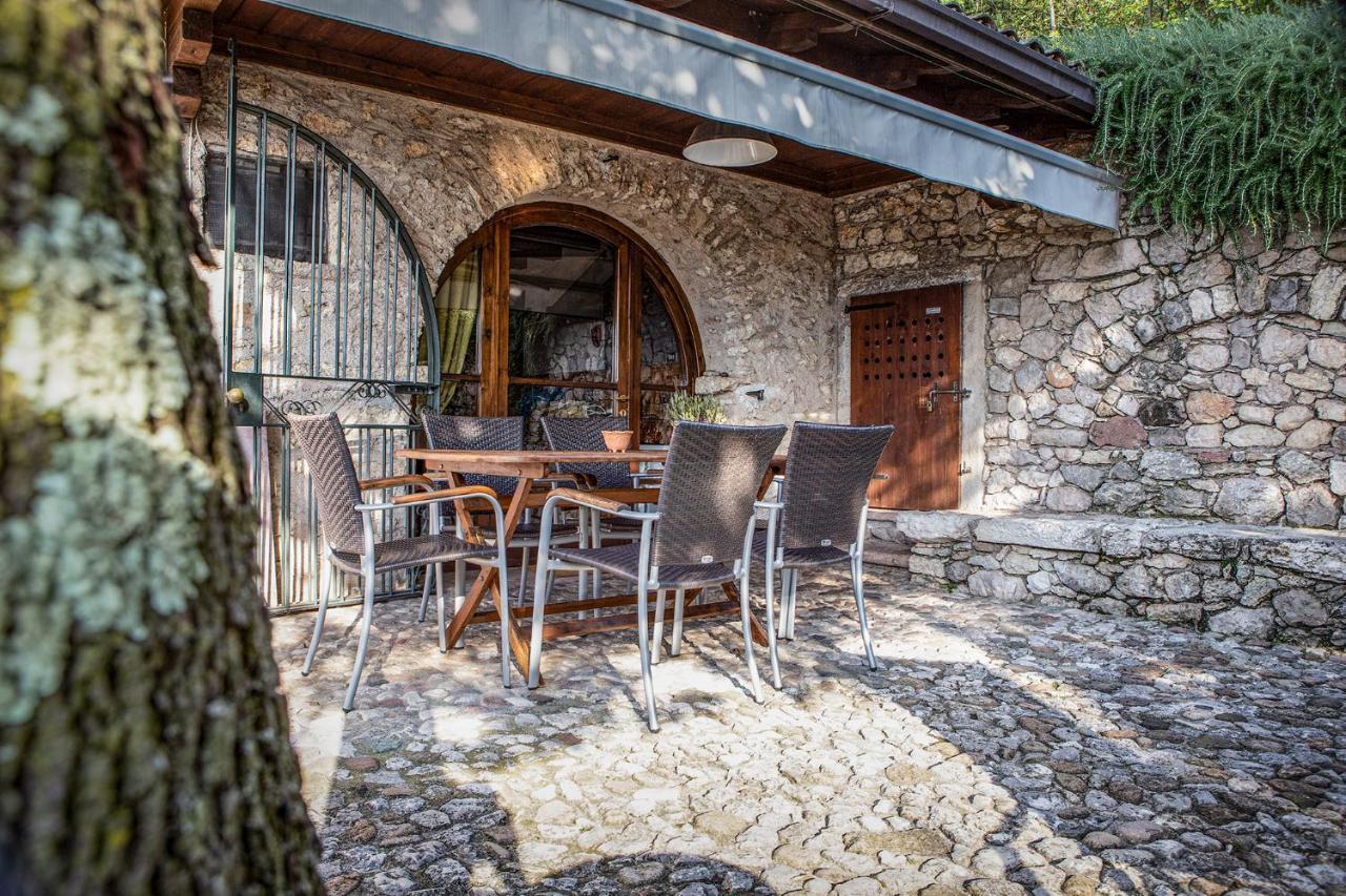 Giacomazzi House Bri Apartment Malcesine Ngoại thất bức ảnh